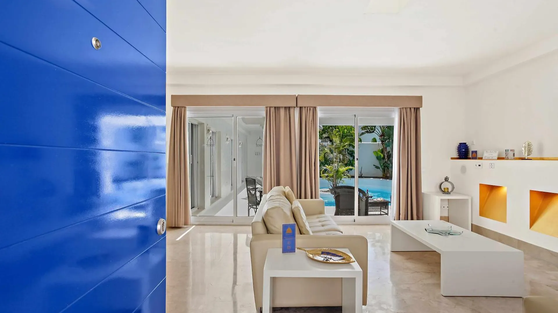 Prive Royal Villa - Bahiazul Corralejo 0*,